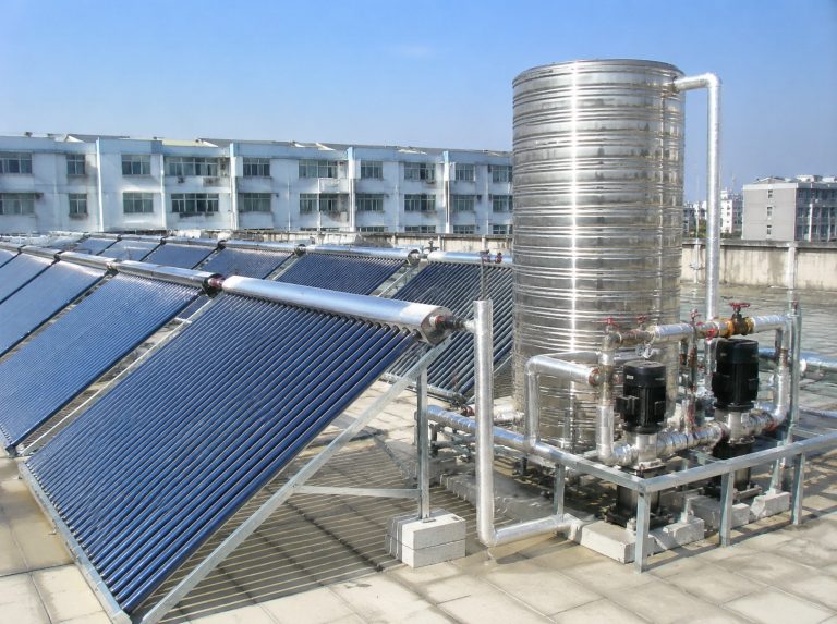 滑县商用大容量真空管太阳能热水系统
